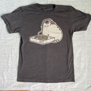 Gray Pusheen DJ shirt